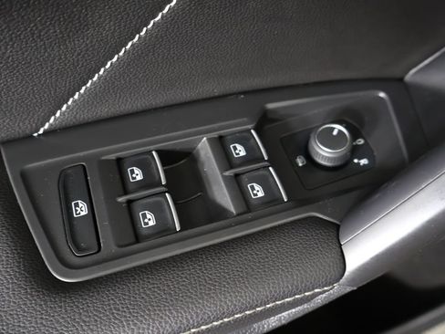 Used 2023 Volkswagen Tiguan SE R-Line FWD image 42
