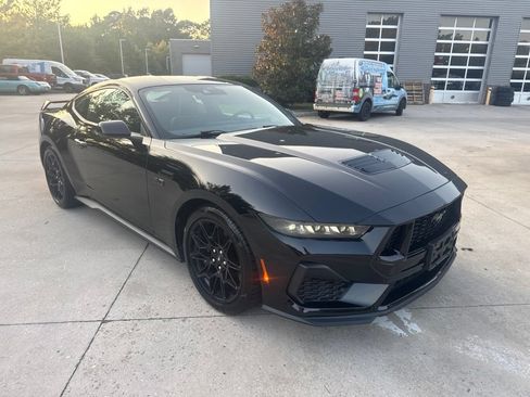 Used 2024 Ford Mustang GT w/ GT Performance Package RWD image 3