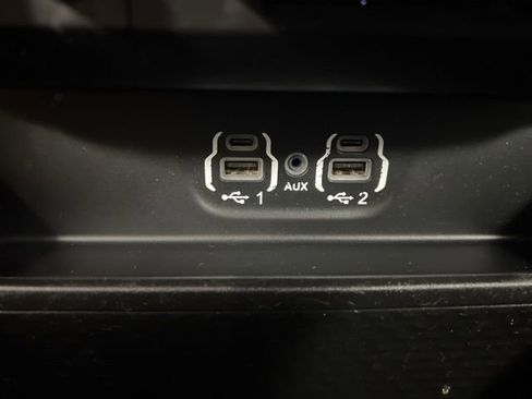 Used 2020 RAM 2500 Laramie w/ Night Edition image 38