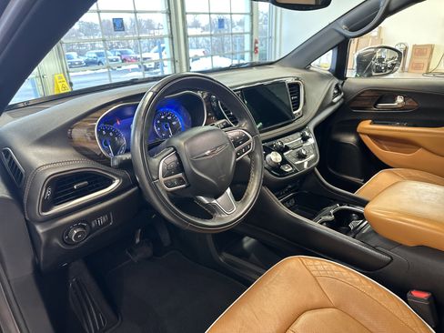 Used 2022 Chrysler Pacifica Pinnacle image 28