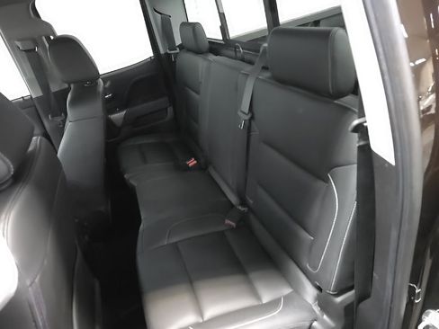 Used 2018 Chevrolet Silverado 1500 LTZ image 32