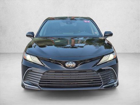 Used 2024 Toyota Camry XLE FWD image 2