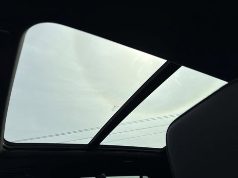 Used 2021 GMC Yukon Denali w/ Denali Premium Package image 20