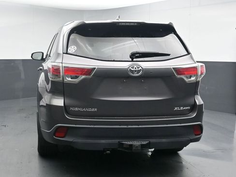 Used 2015 Toyota Highlander XLE AWD/4WD image 7