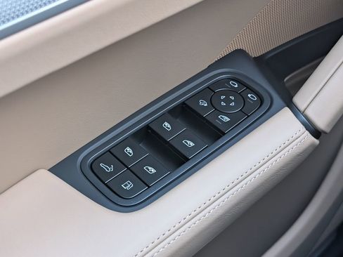 New 2026 Porsche Cayenne S AWD/4WD image 25