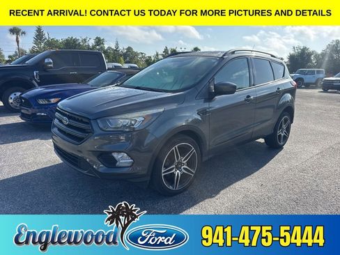 Used 2019 Ford Escape SEL FWD image 1