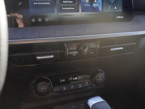 New 2026 Nissan Kicks SV image 13