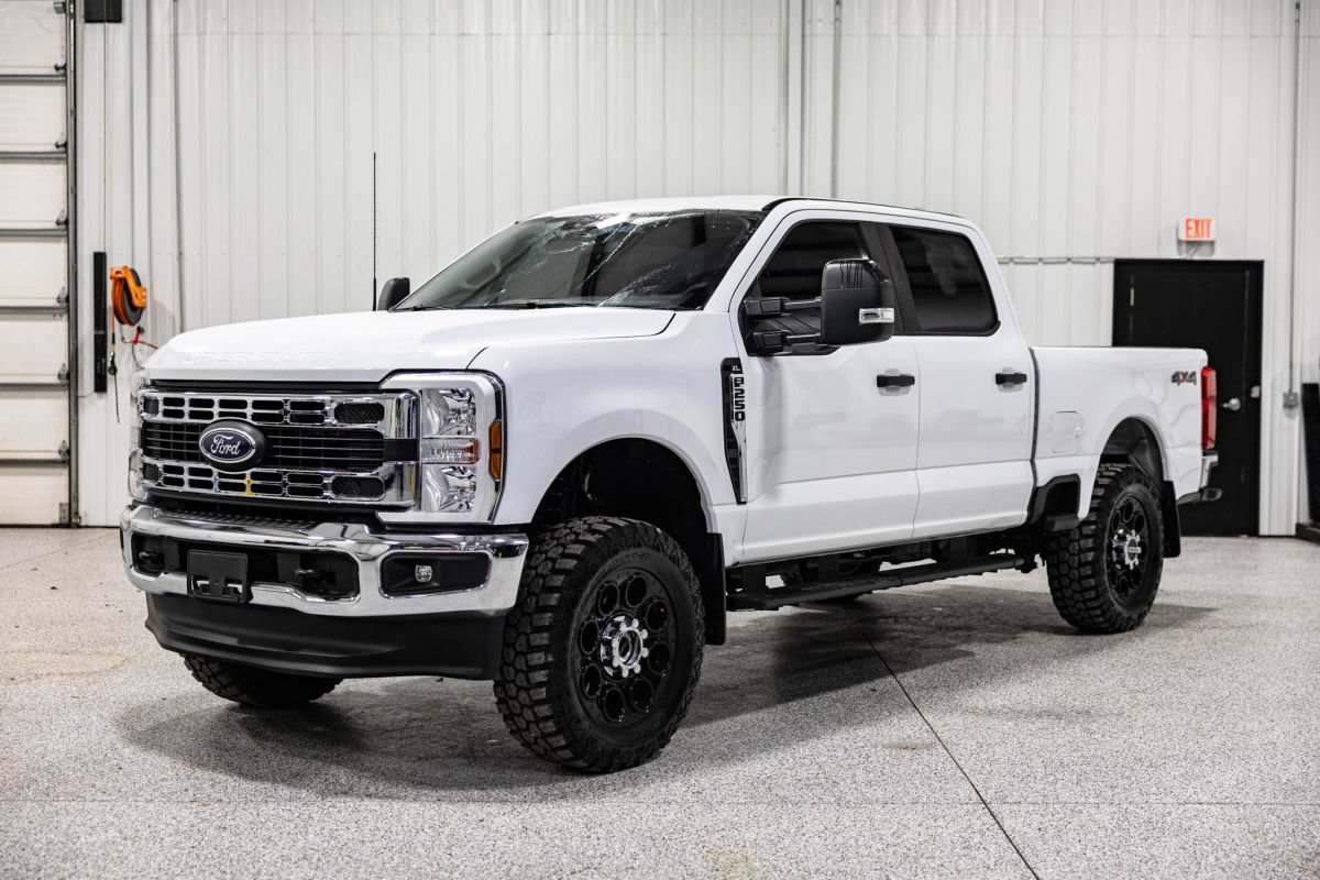 Used 2026 Ford F250 XL w/ XL Chrome Package AWD/4WD image 1