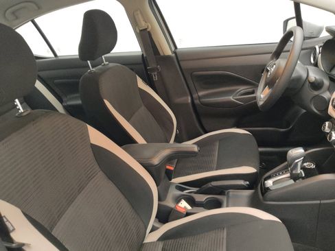 Used 2020 Nissan Versa SV FWD image 21