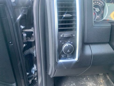 Used 2016 RAM 1500 Limited image 16