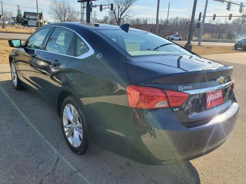 Used 2015 Chevrolet Impala LT w/ Convenience Package image 4