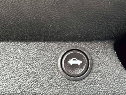 Used 2013 Chevrolet Camaro LS RWD image 22