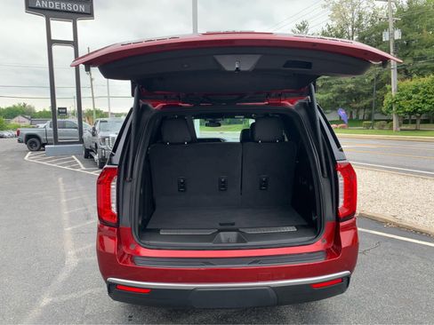 Used 2024 GMC Yukon Denali AWD/4WD image 5