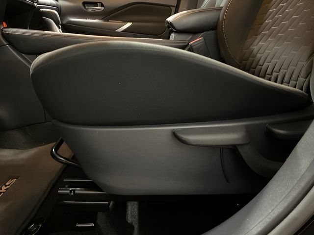 Certified 2023 Nissan Kicks SV FWD image 11