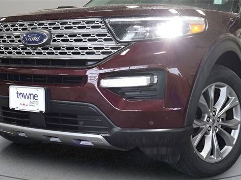Used 2022 Ford Explorer Limited w/ Equipment Group 301A image 2