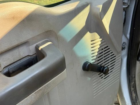 Used 2008 Ford F250 XL RWD image 10