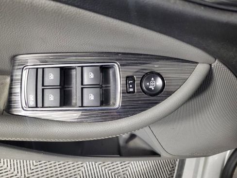 Used 2017 Chevrolet Impala LT FWD image 14