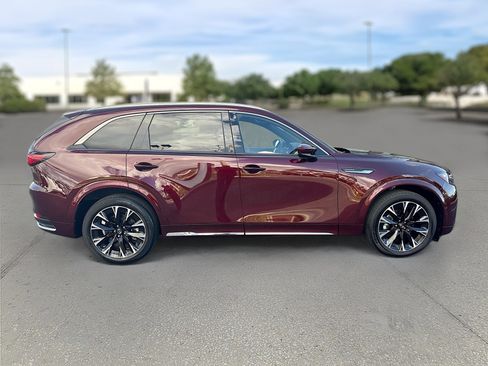 Certified 2025 MAZDA CX-90 3.3 Turbo S w/ Premium Package image 9