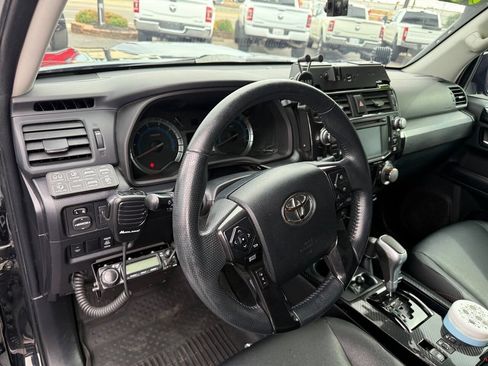 Used 2018 Toyota 4Runner TRD Pro AWD/4WD image 9