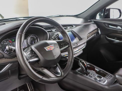 Used 2022 Cadillac XT4 Sport image 24