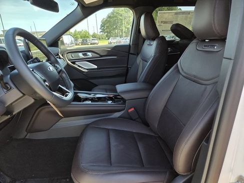 New 2026 Ford Explorer Platinum RWD image 11