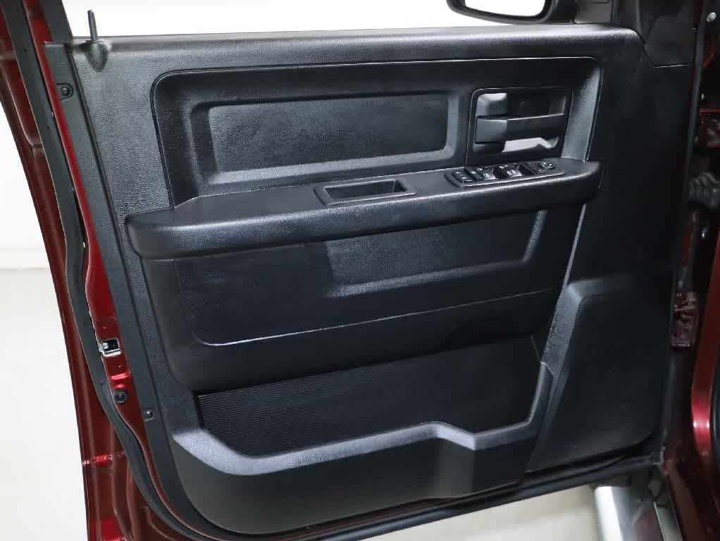 Used 2018 RAM 1500 Express w/ Express Value Package AWD/4WD image 15
