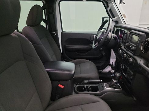 Used 2018 Jeep Wrangler Unlimited Sport AWD/4WD image 21