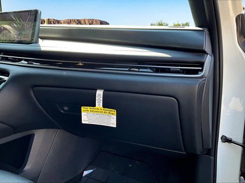 Used 2025 INFINITI QX60 Luxe w/ Black Edition image 17