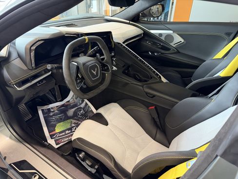 Used 2022 Chevrolet Corvette Stingray Premium Cpe image 11