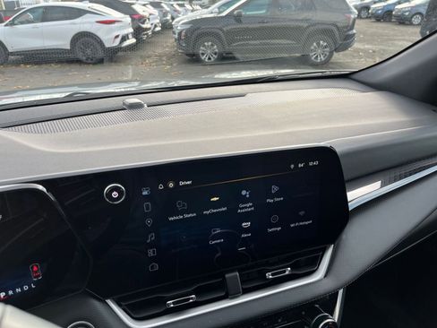 Used 2025 Chevrolet Equinox LT image 20