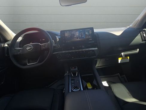 New 2026 Nissan Pathfinder SL w/ SL Premium Package AWD/4WD image 12