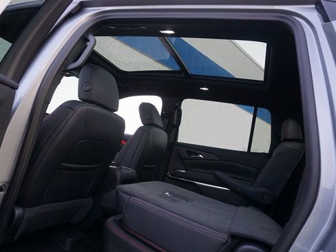 New 2026 Chevrolet Traverse RS w/ LPO, Floor Liner Package image 28