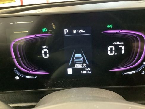 Certified 2024 Kia Sportage EX AWD/4WD image 9