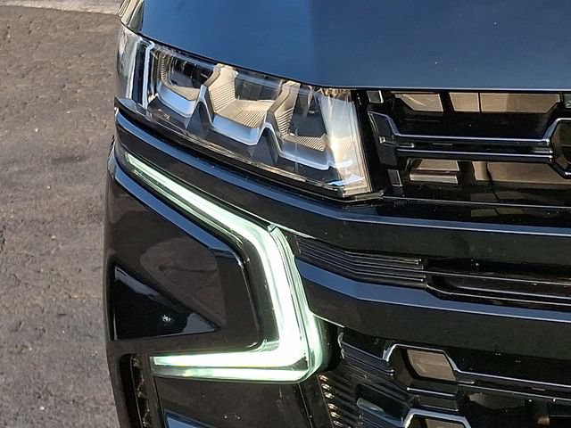 Certified 2023 Chevrolet Suburban Z71 w/ Luxury Package AWD/4WD image 9