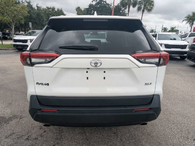 Used 2023 Toyota RAV4 XLE w/ Convenience Package FWD image 5