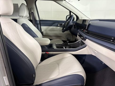 New 2026 Kia Carnival EX FWD image 14