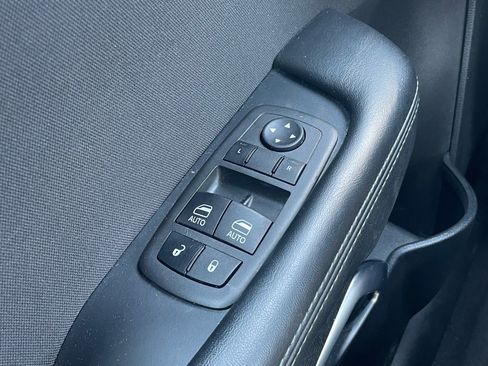Used 2022 Dodge Challenger GT RWD image 15
