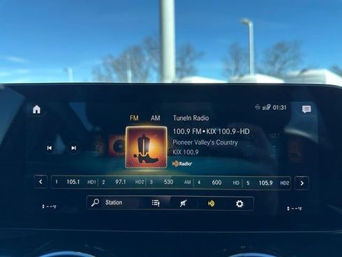 Used 2022 Mercedes-Benz GLB 250 GLB 250 w/ Premium Package Lite image 18