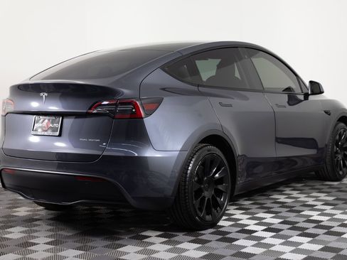 Used 2021 Tesla Model Y Long Range AWD/4WD image 7