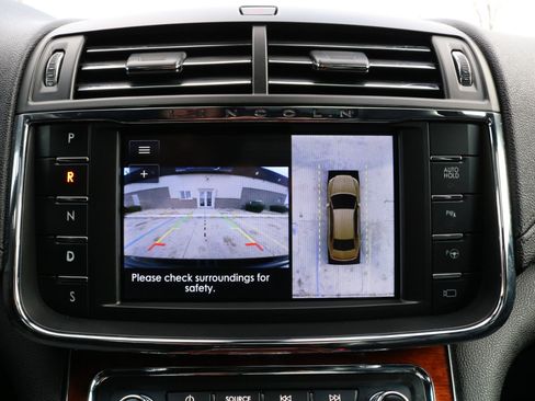 Used 2020 Lincoln Continental Reserve image 35