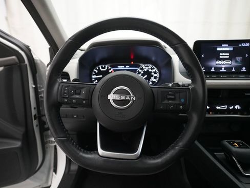 Used 2023 Nissan Rogue SV w/ SV Premium Package AWD/4WD image 4