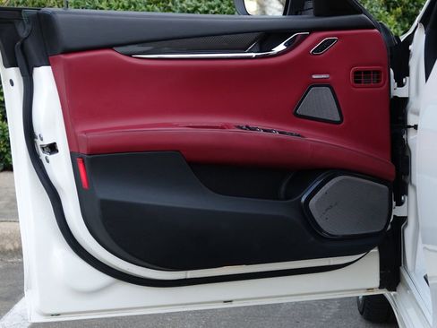 Used 2018 Maserati Quattroporte S GranSport Q4 image 37