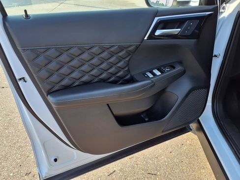 Used 2022 Mitsubishi Outlander SEL AWD/4WD image 17