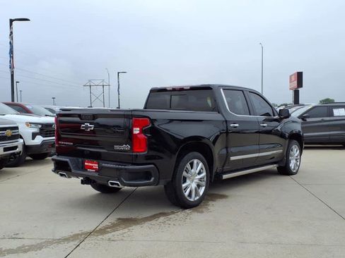 Used 2022 Chevrolet Silverado 1500 High Country w/ High Country Premium Package image 5