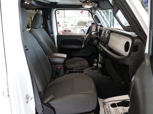 Used 2024 Jeep Wrangler Unlimited Sport AWD/4WD image 41