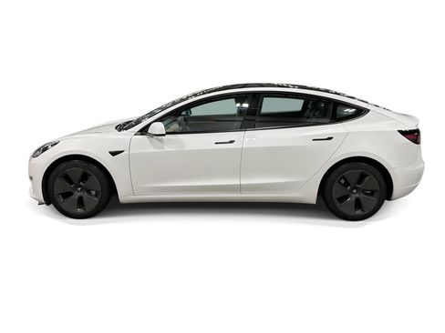 Certified 2023 Tesla Model 3 Standard Range RWD image 3