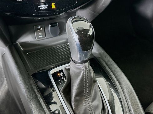 Used 2018 Nissan Rogue Sport SV image 23