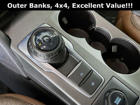 Used 2025 Ford Bronco Sport Outer Banks image 17