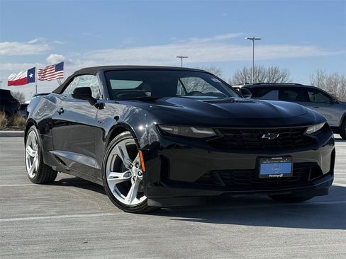 Used 2023 Chevrolet Camaro LT w/ Technology Package image 2
