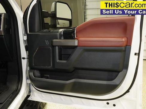 Used 2022 Ford F250 Platinum w/ Tremor Off-Road Package image 31